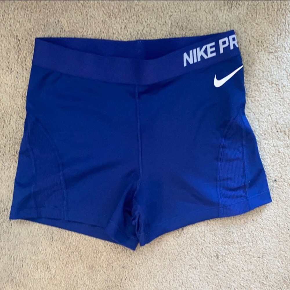 Nike: Pro Shorts in a Navy Blue color (Size M)